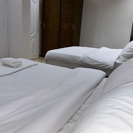 Full Pyramids View Apartment With Balcony For 8 P Kafrat al Jabal Bagian luar foto