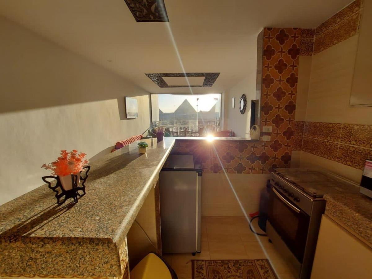 Full Pyramids View Apartment With Balcony For 8 P Kafrat al Jabal Bagian luar foto