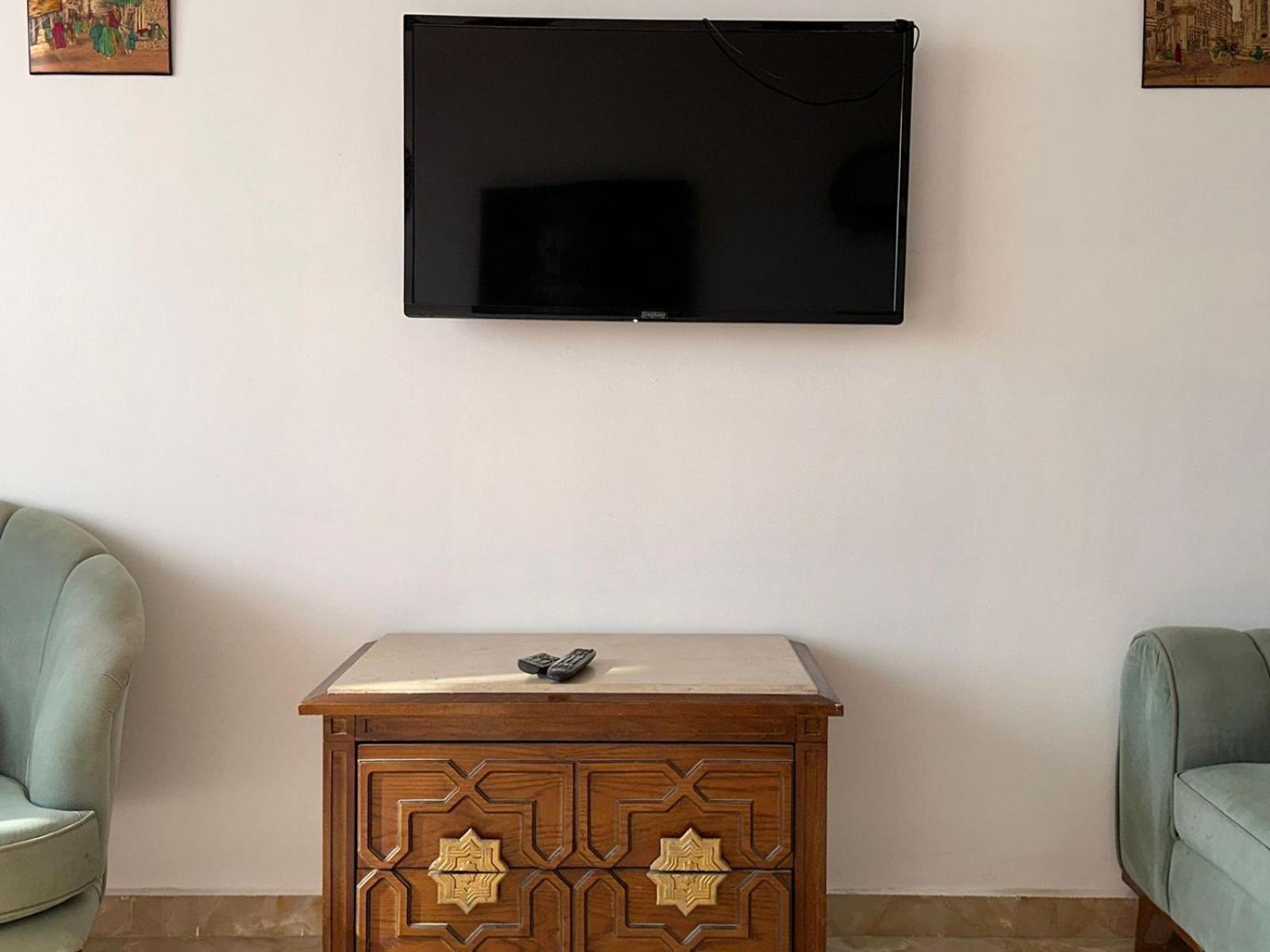 Full Pyramids View Apartment With Balcony For 8 P Kafrat al Jabal Bagian luar foto