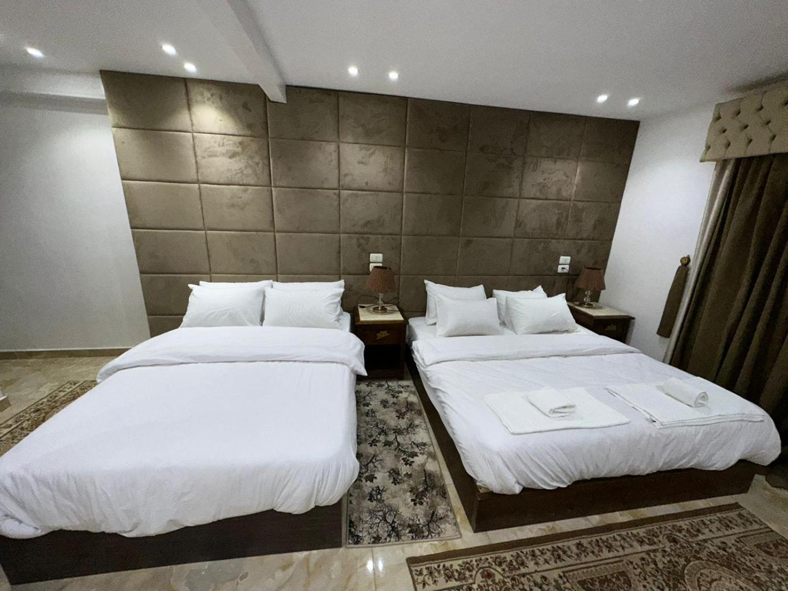 Full Pyramids View Apartment With Balcony For 8 P Kafrat al Jabal Bagian luar foto