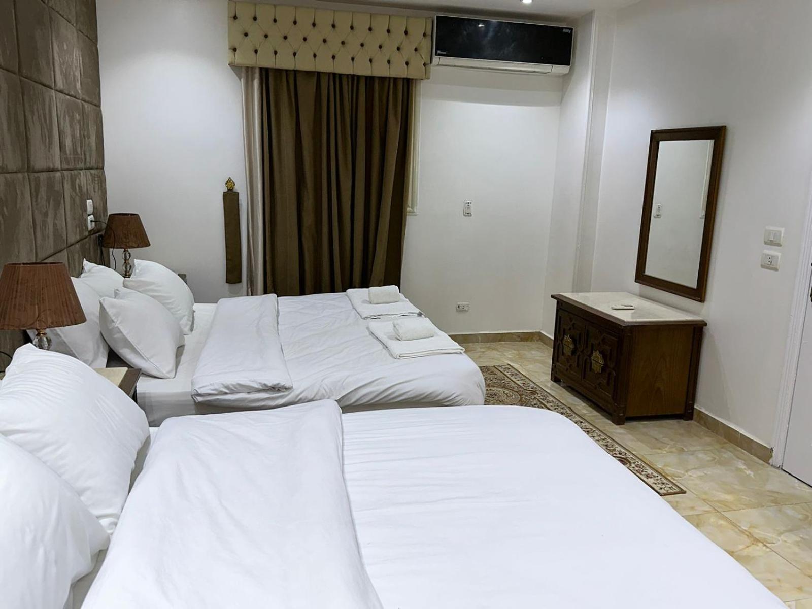 Full Pyramids View Apartment With Balcony For 8 P Kafrat al Jabal Bagian luar foto